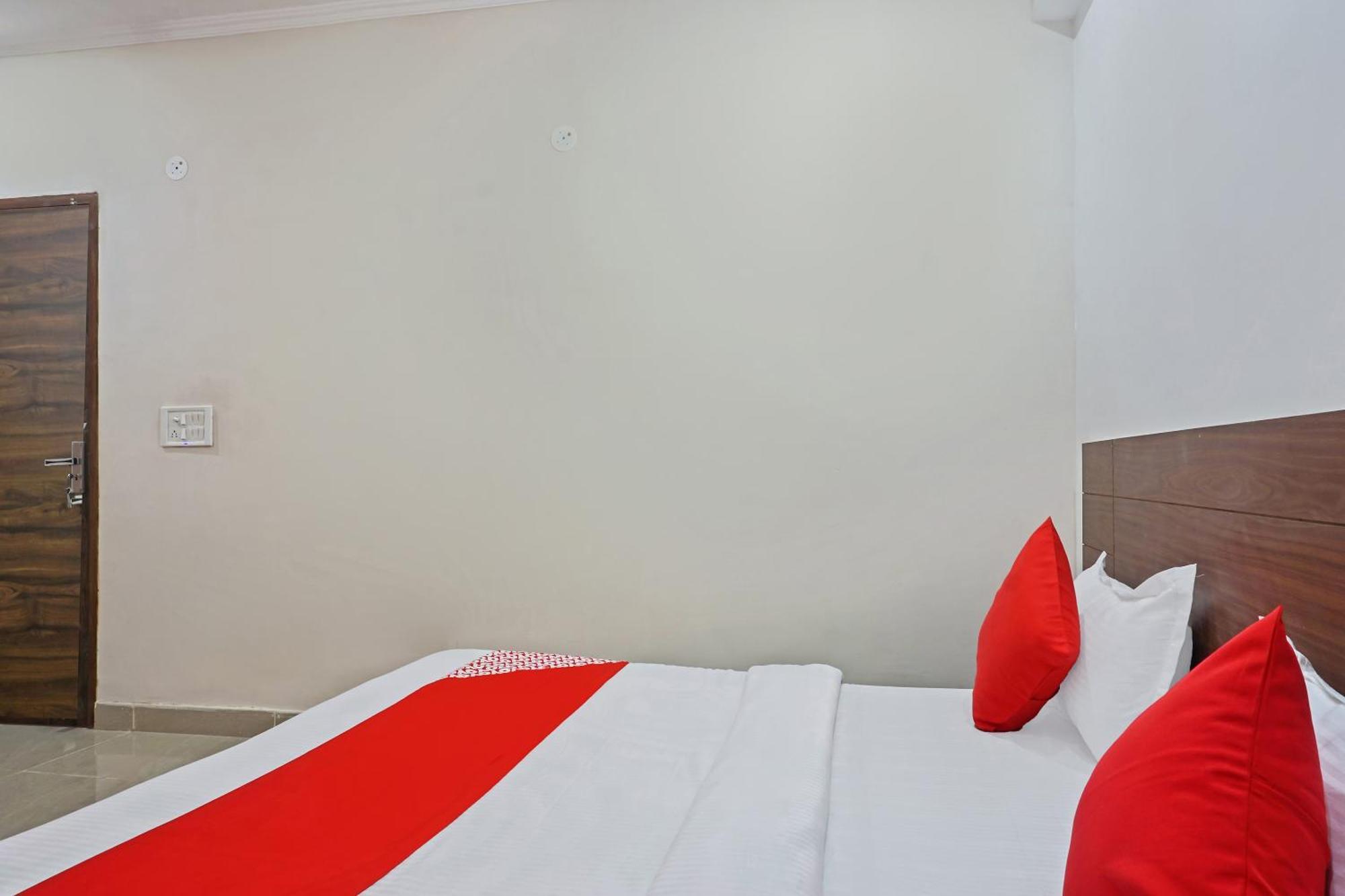 Hotel O Quadis Noida Exteriér fotografie