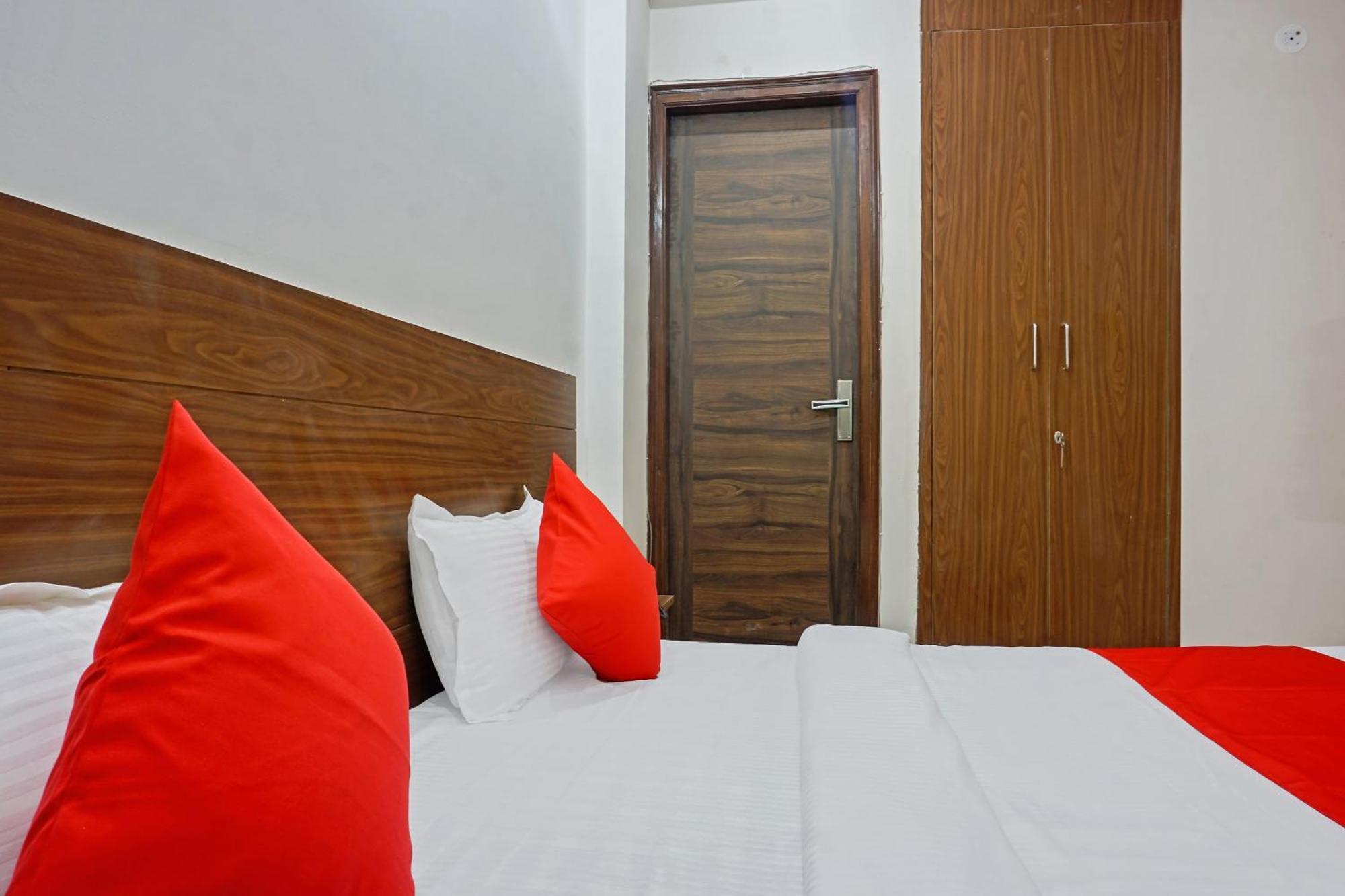 Hotel O Quadis Noida Exteriér fotografie